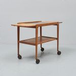 527143 Serving table